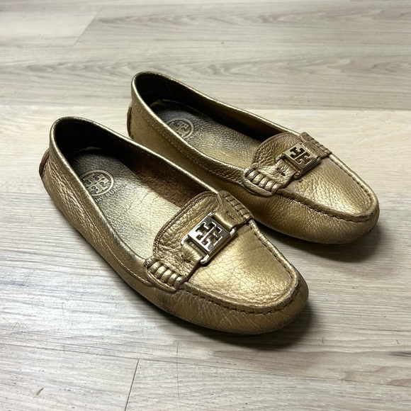 Tory Burch Loafers Kendrick Gold Leather Women Sz 8 Metallic Logo Driving Shoes - Picture 10 of 13